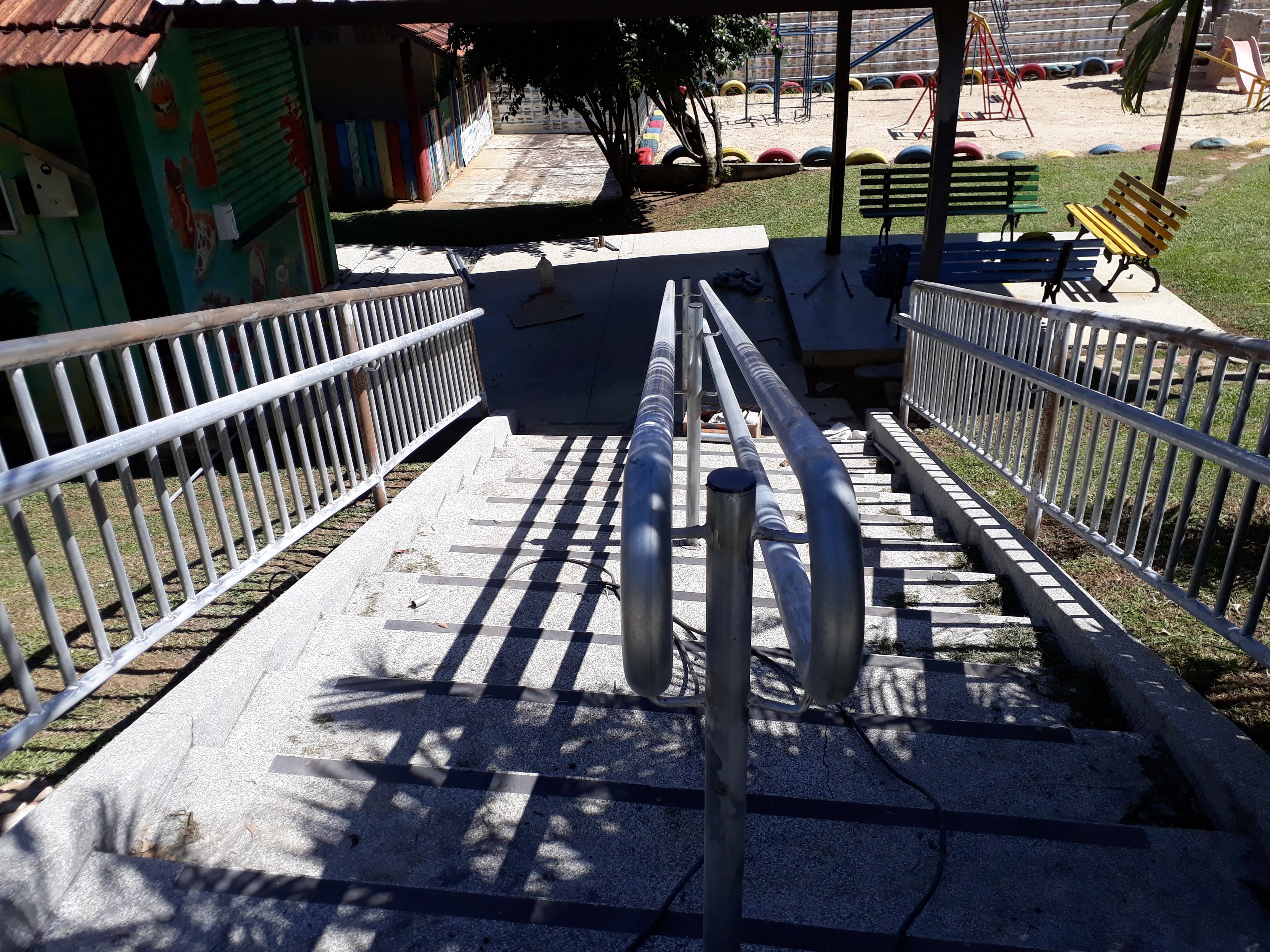 Supermercados e Shoppings